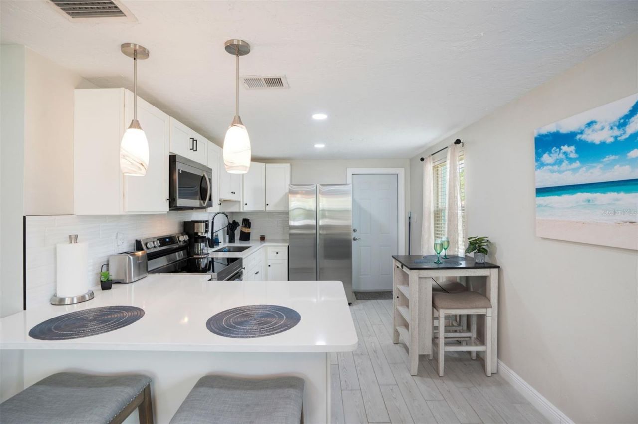 1004 67th Avenue W, Bradenton, FL 34207 Photo