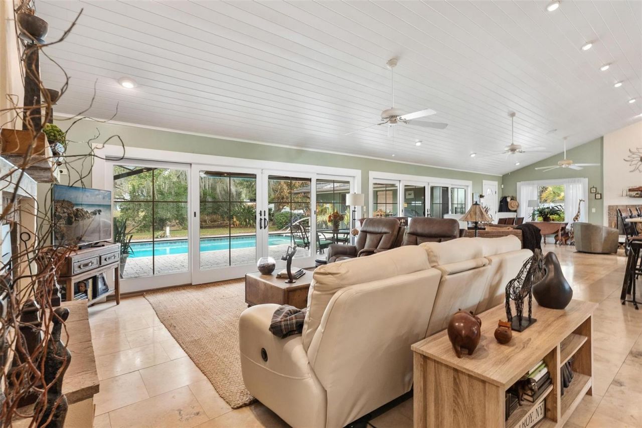 9175 Silver Lake Drive, Leesburg, FL 34788 Photo