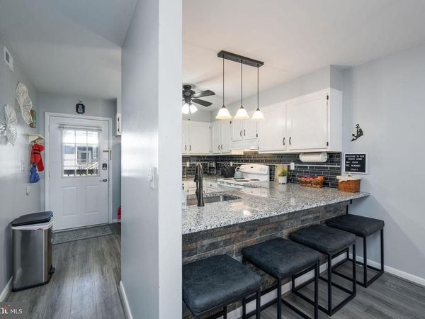 100 HENLOPEN STAT, Unit 301, REHOBOTH BEACH, DE 19971