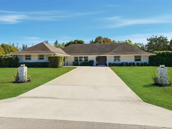 624 Whippoorwill Row, West Palm Beach, FL 33411