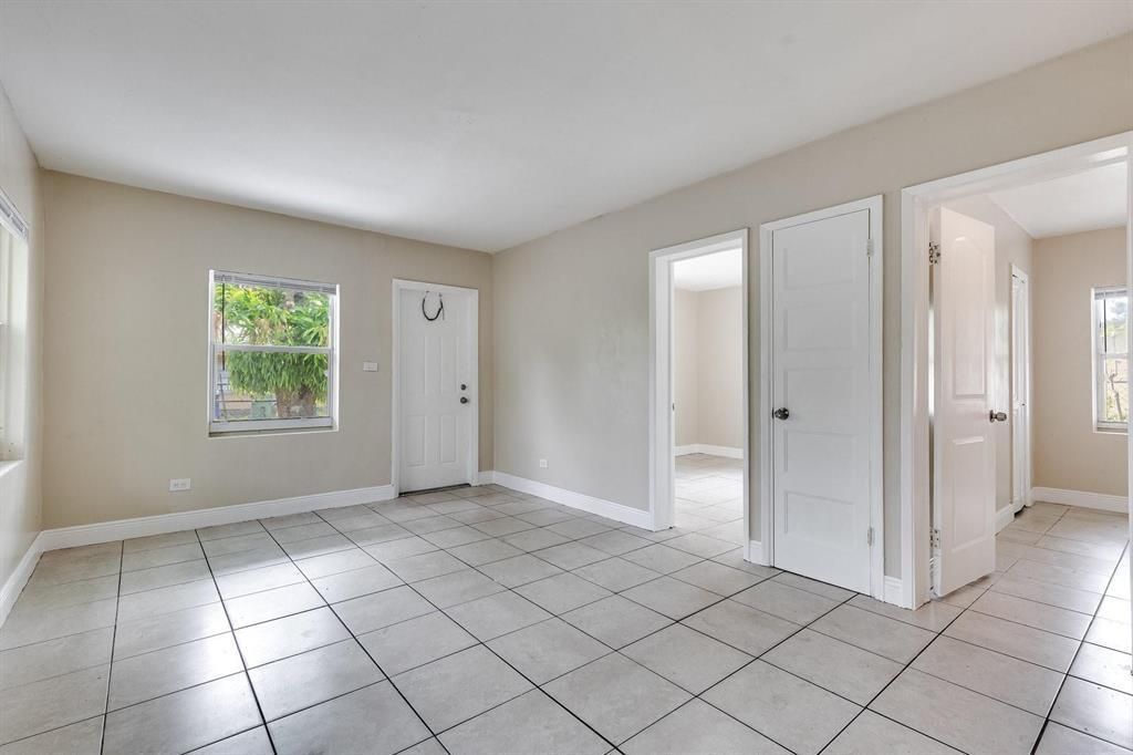 729 NW 17th Avenue, Fort Lauderdale, FL 33311 Photo