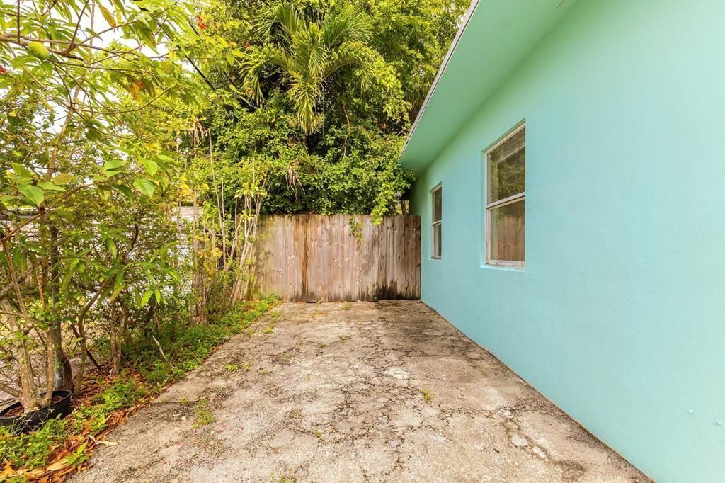 729 NW 17th Avenue, Fort Lauderdale, FL 33311 Photo