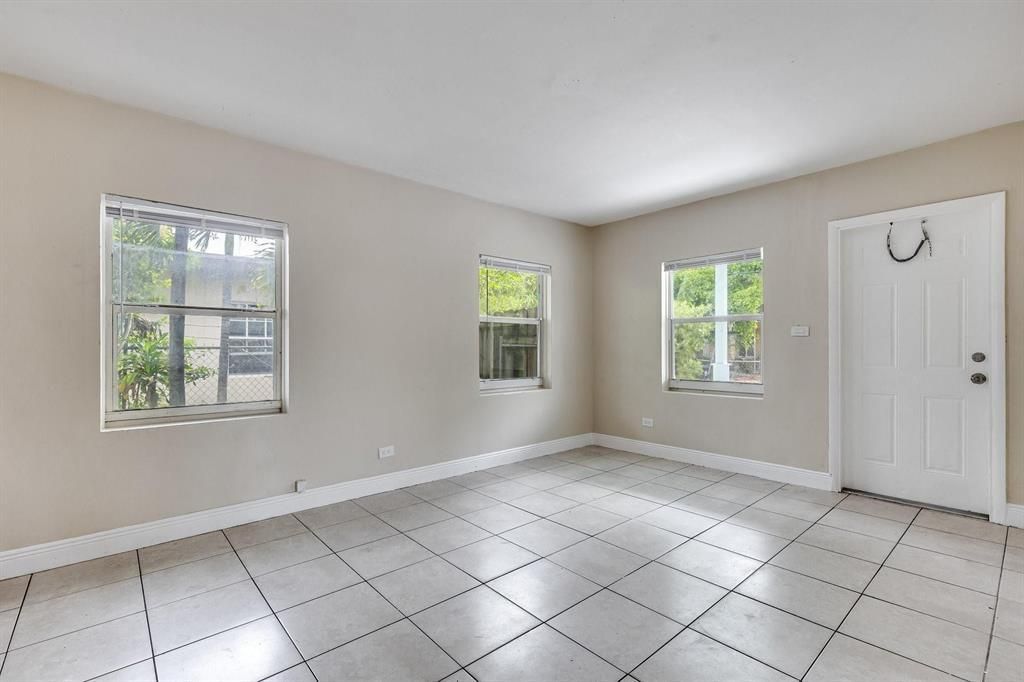 729 NW 17th Avenue, Fort Lauderdale, FL 33311 Photo