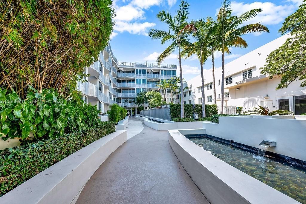 2155 Washington Ct, Unit 403, Miami Beach, FL 33139 Photo