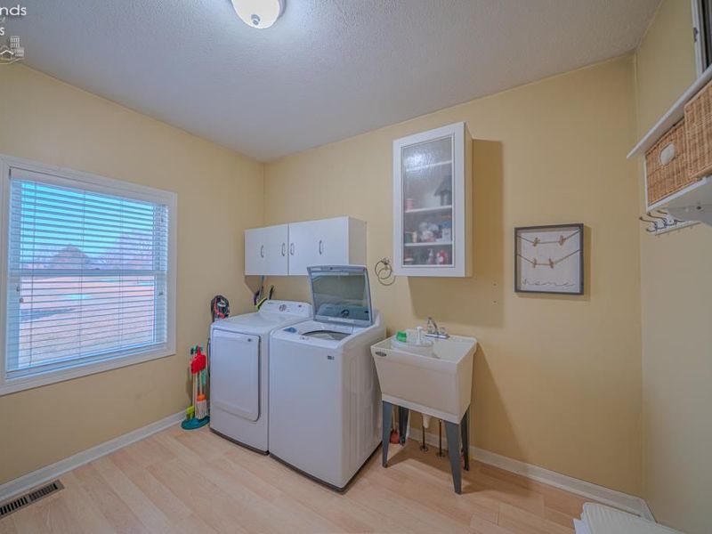 11101 W Genzman Road, Oak Harbor, OH 43449 Photo 15