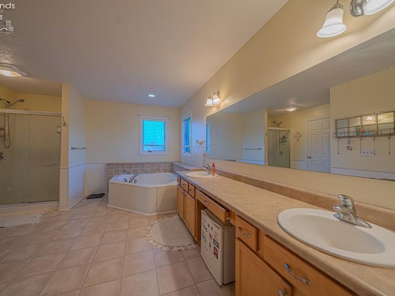 11101 W Genzman Road, Oak Harbor, OH 43449 Photo 20