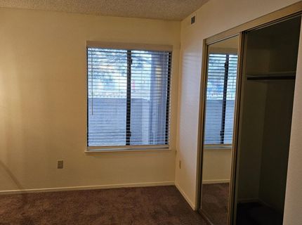 1465 E Peckham Lane, Unit 55, Reno, NV 89502 Photo
