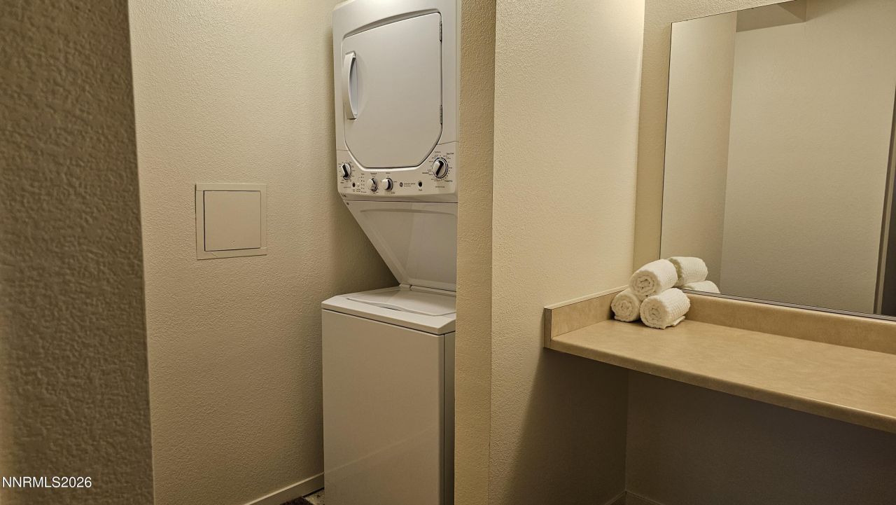 1465 E Peckham Lane, Unit 55, Reno, NV 89502 Photo