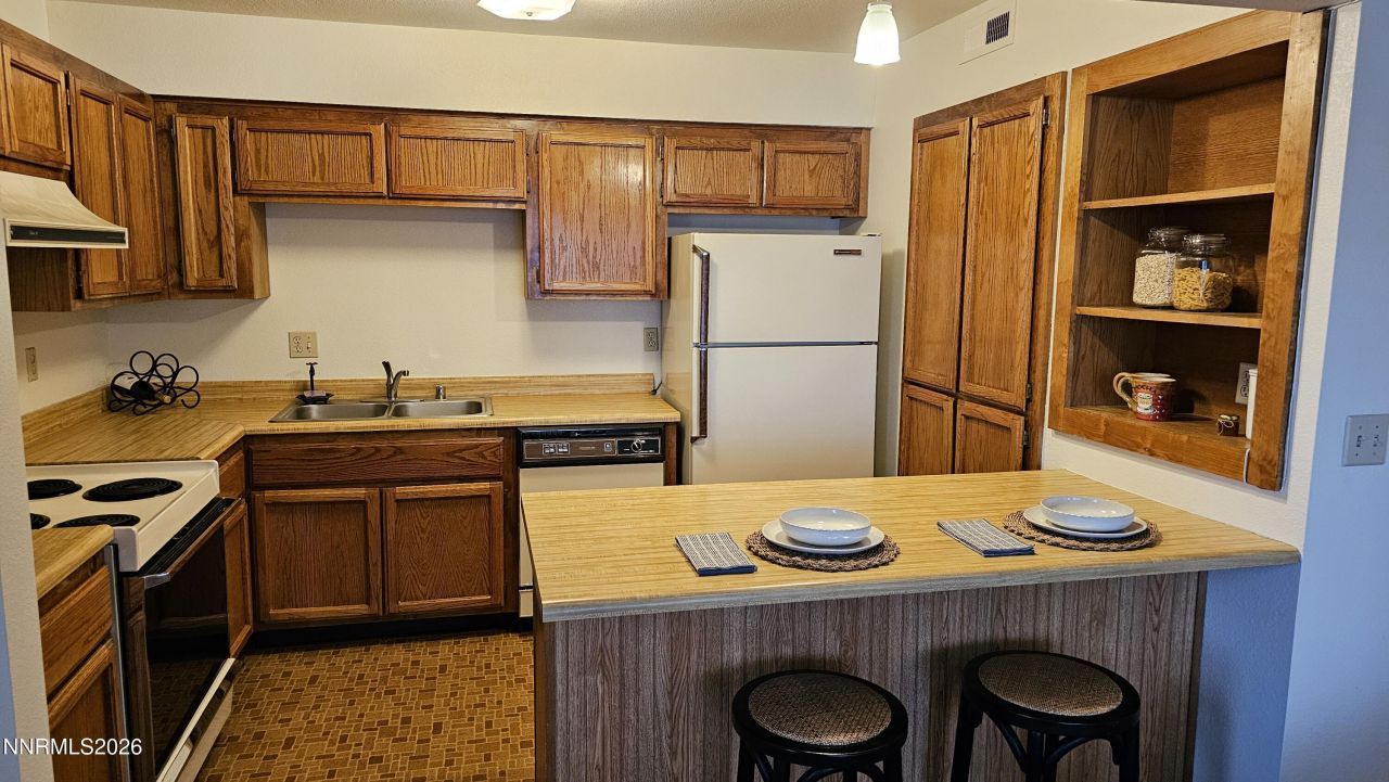 1465 E Peckham Lane, Unit 55, Reno, NV 89502 Photo