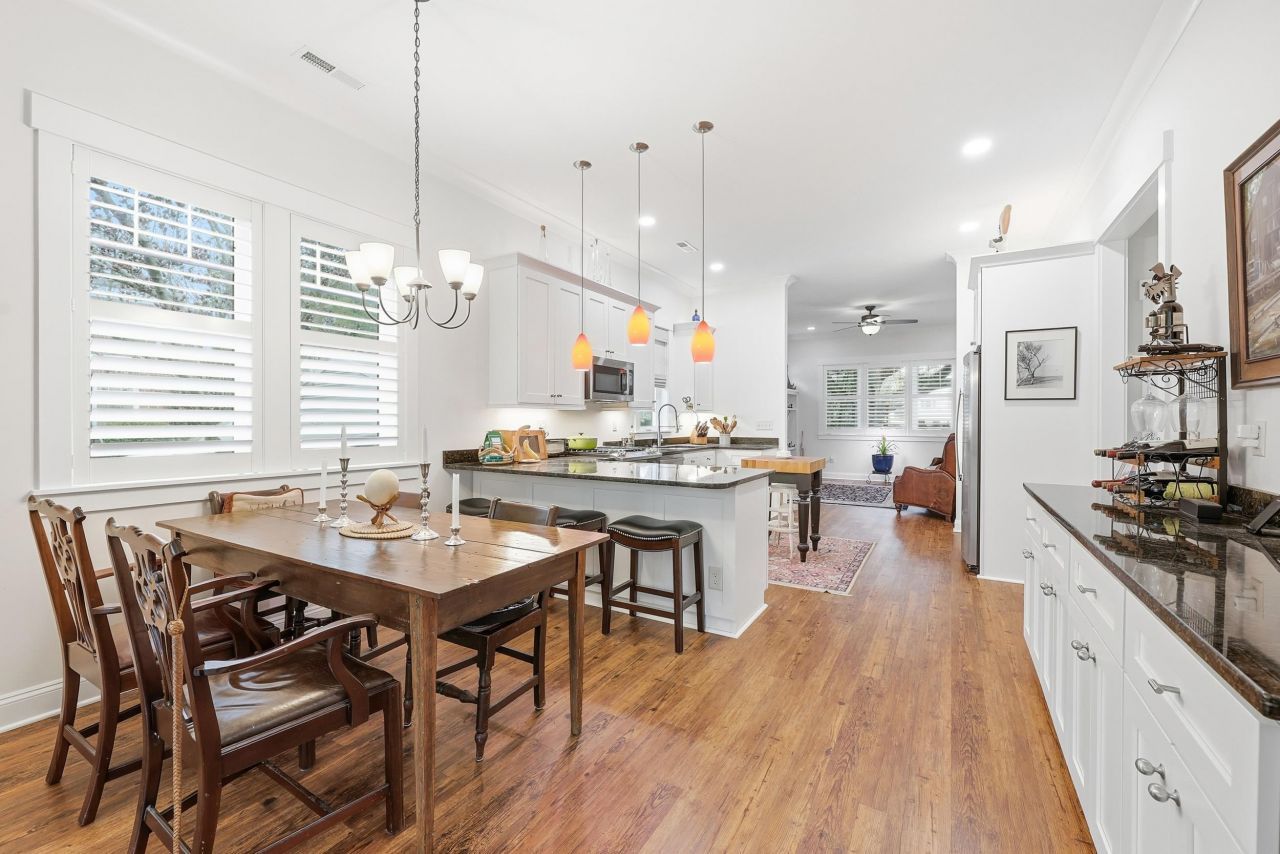 1109 Duke St.  Photo 7