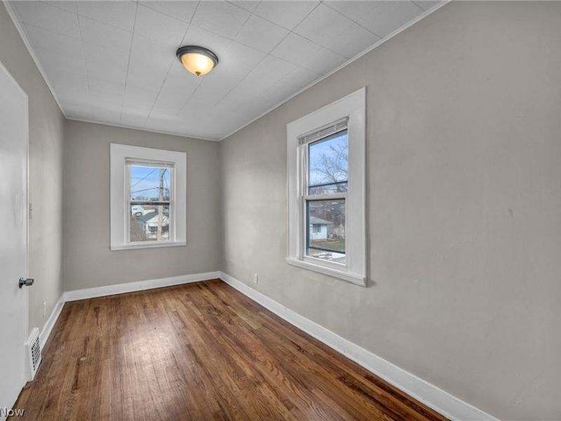 18526 Underwood Avenue, Cleveland, OH 44119 Photo 28