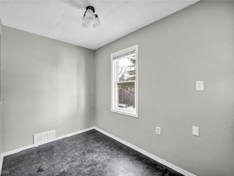 18526 Underwood Avenue, Cleveland, OH 44119 Photo 35