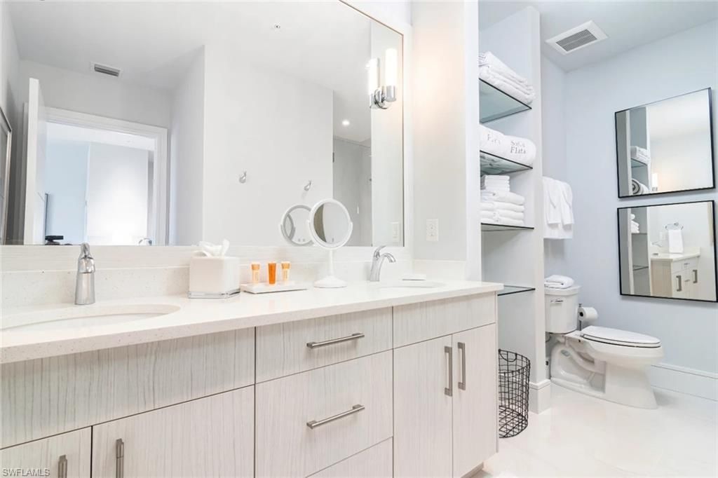 101 8th St S, Unit 206, Naples, FL 34102 Photo