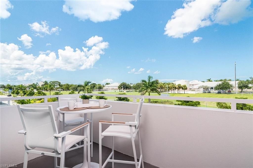 101 8th St S, Unit 206, Naples, FL 34102 Photo