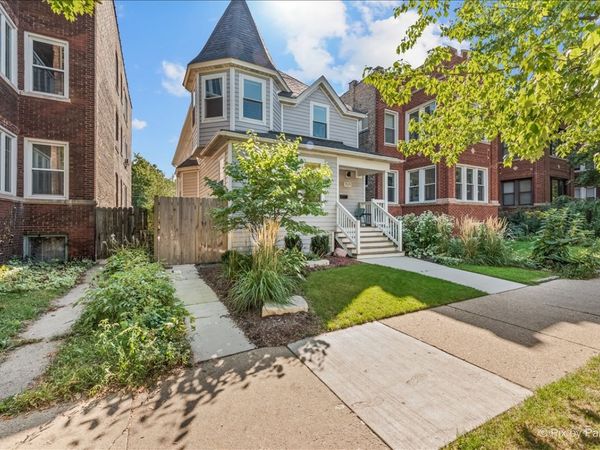 1531 W Granville Avenue, Chicago, IL 60660