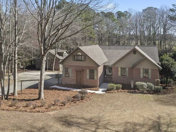 206 Williamsburg Circle, Mcdonough, GA 30253