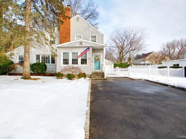 178 Carlton Terrace, Stewart Manor, NY 11530