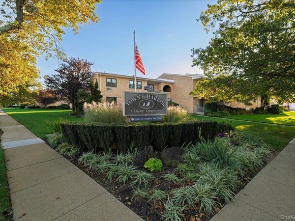 210 Westend Avenue , Unit 8A, Freeport, NY 11520