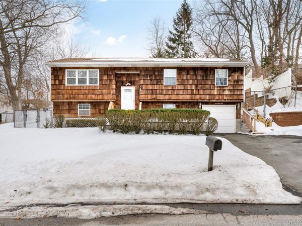 189 Broadway, Rocky Point, NY 11778