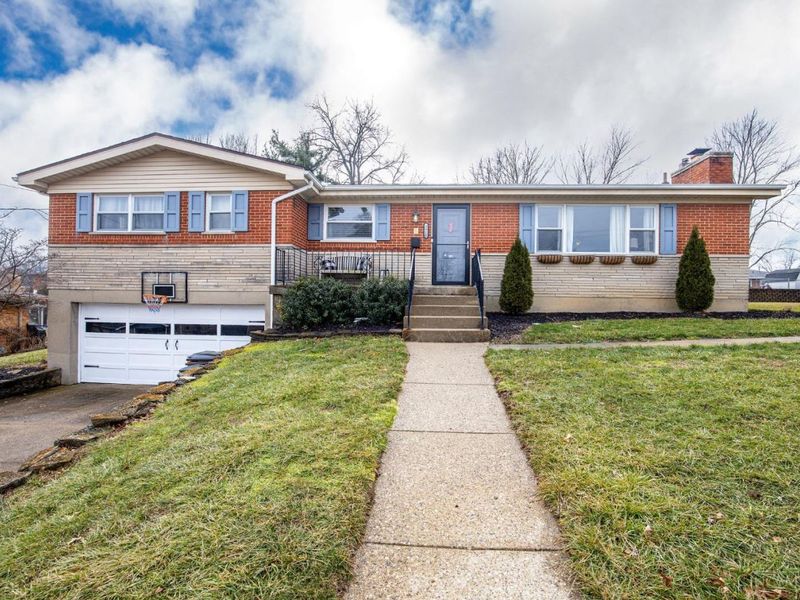 3911 Robinhill Drive, Cincinnati, OH 45211 Photo 1
