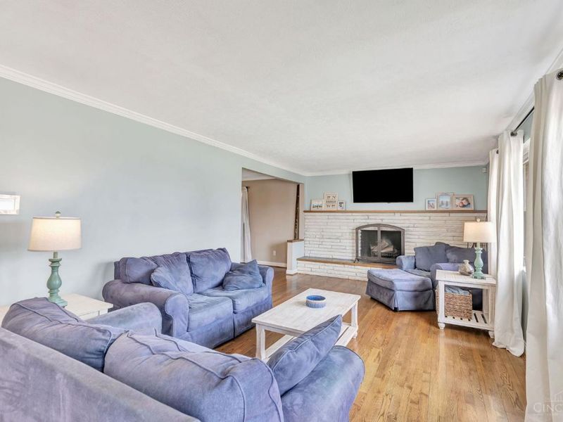 3911 Robinhill Drive, Cincinnati, OH 45211 Photo 3