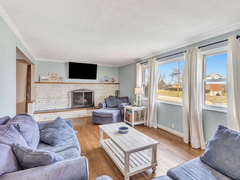 3911 Robinhill Drive, Cincinnati, OH 45211 Photo 4