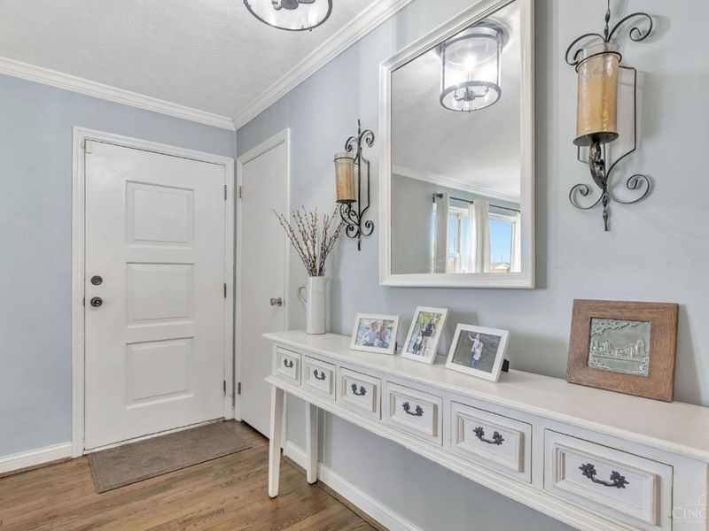 3911 Robinhill Drive, Cincinnati, OH 45211 Photo 7