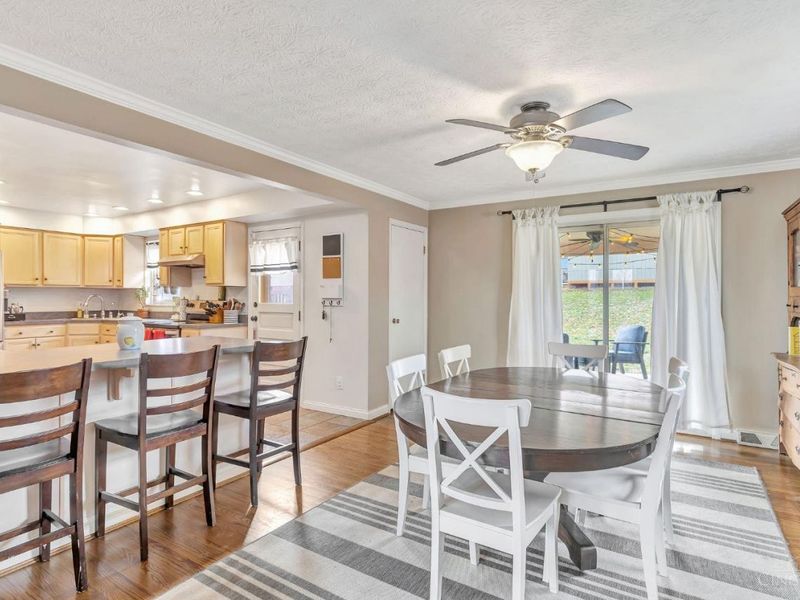 3911 Robinhill Drive, Cincinnati, OH 45211 Photo 8