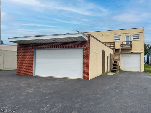 154 Woodbury Street, Elyria, OH 44035