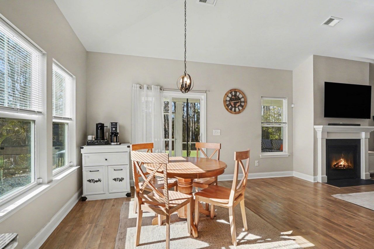 826 Kingfisher Dr.  Photo 11