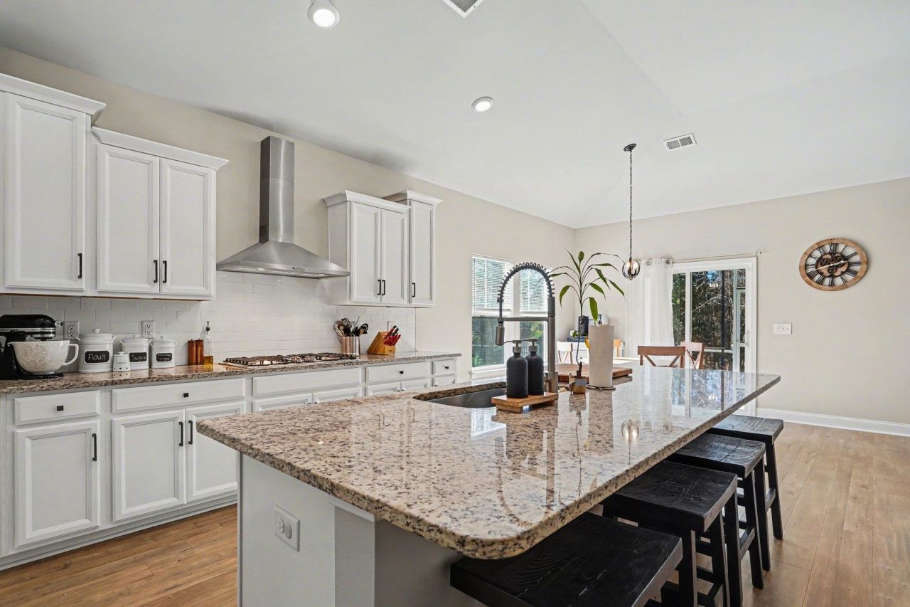 826 Kingfisher Dr.  Photo 12