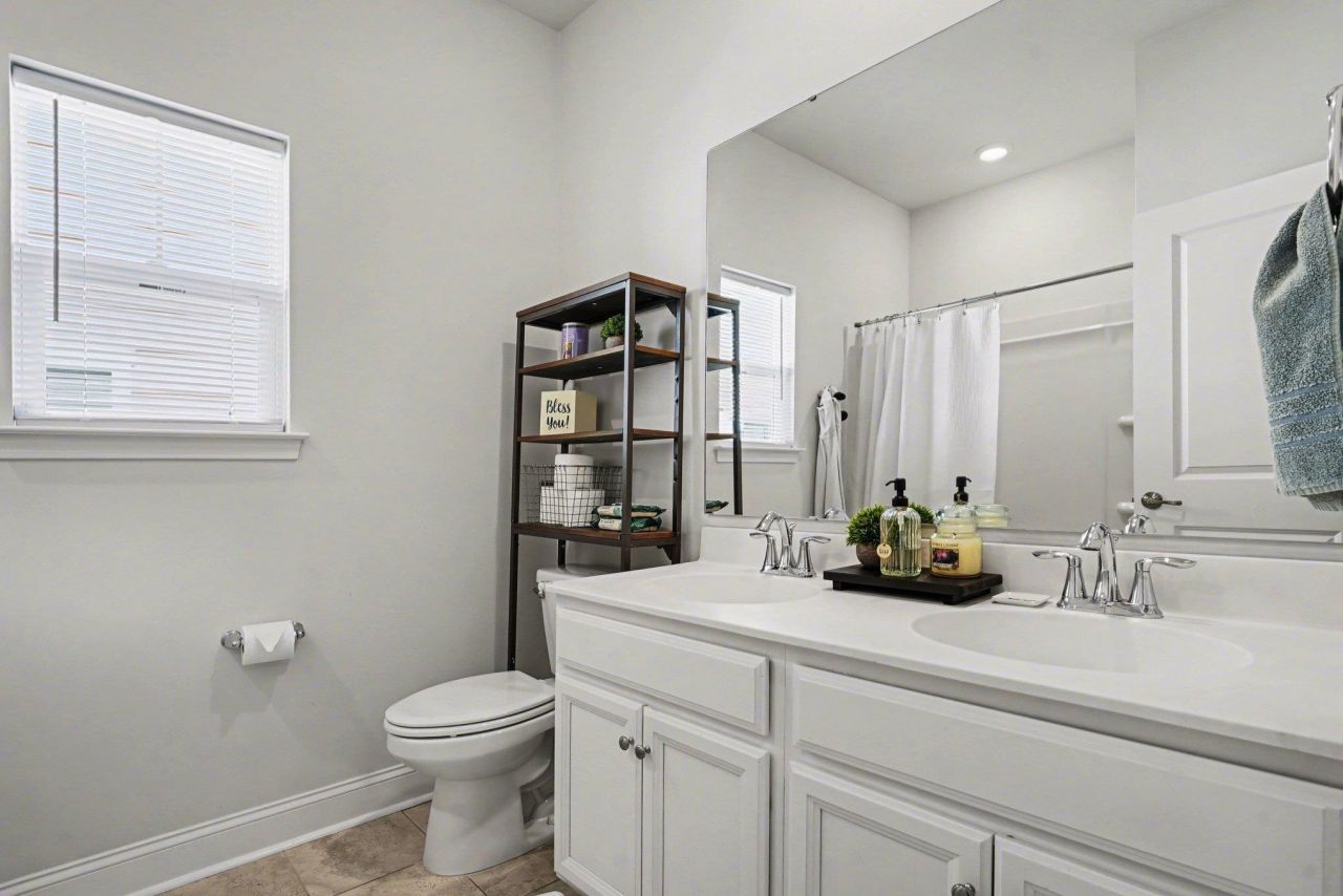 826 Kingfisher Dr.  Photo 22