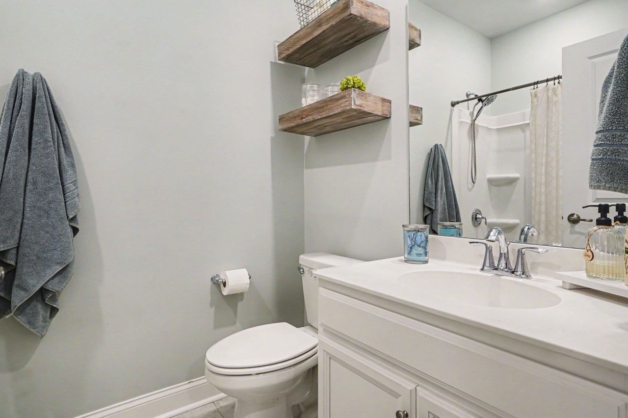 826 Kingfisher Dr. Photo 25