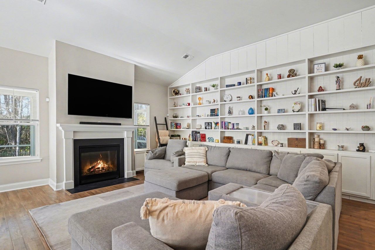 826 Kingfisher Dr.  Photo 7