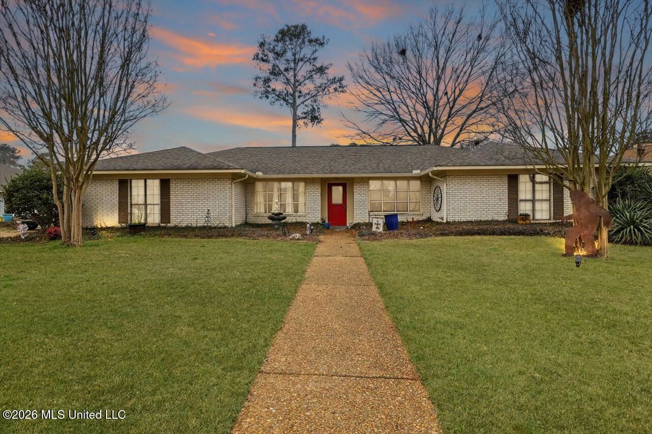 229 Greenfield Place, Brandon, MS 39047 Main Photo