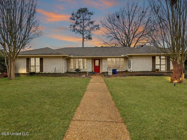 229 Greenfield Place, Brandon, MS 39047