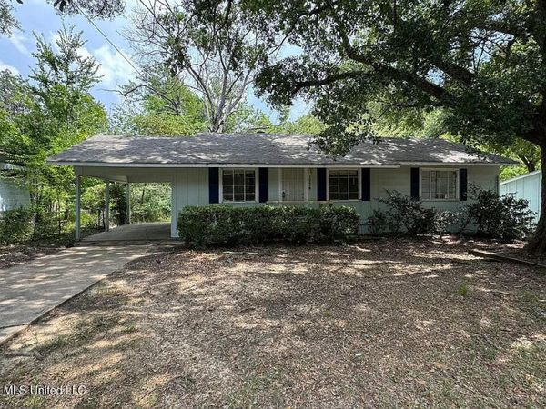 1734 Dixie Drive, Jackson, MS 39209