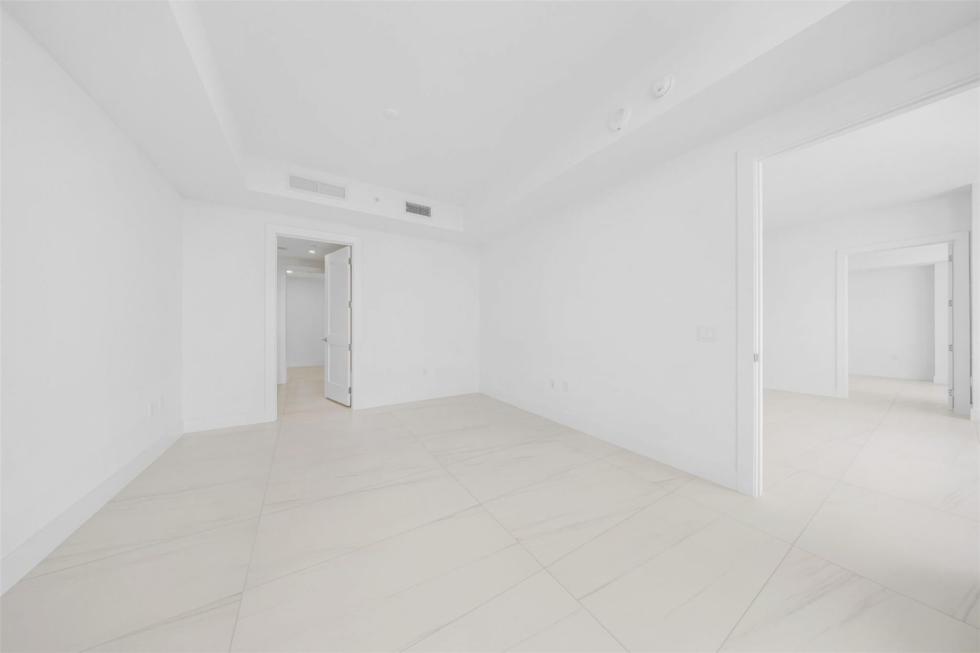 153 N Seabreeze, Unit 2503-S, Fort Lauderdale, FL 33304 Photo