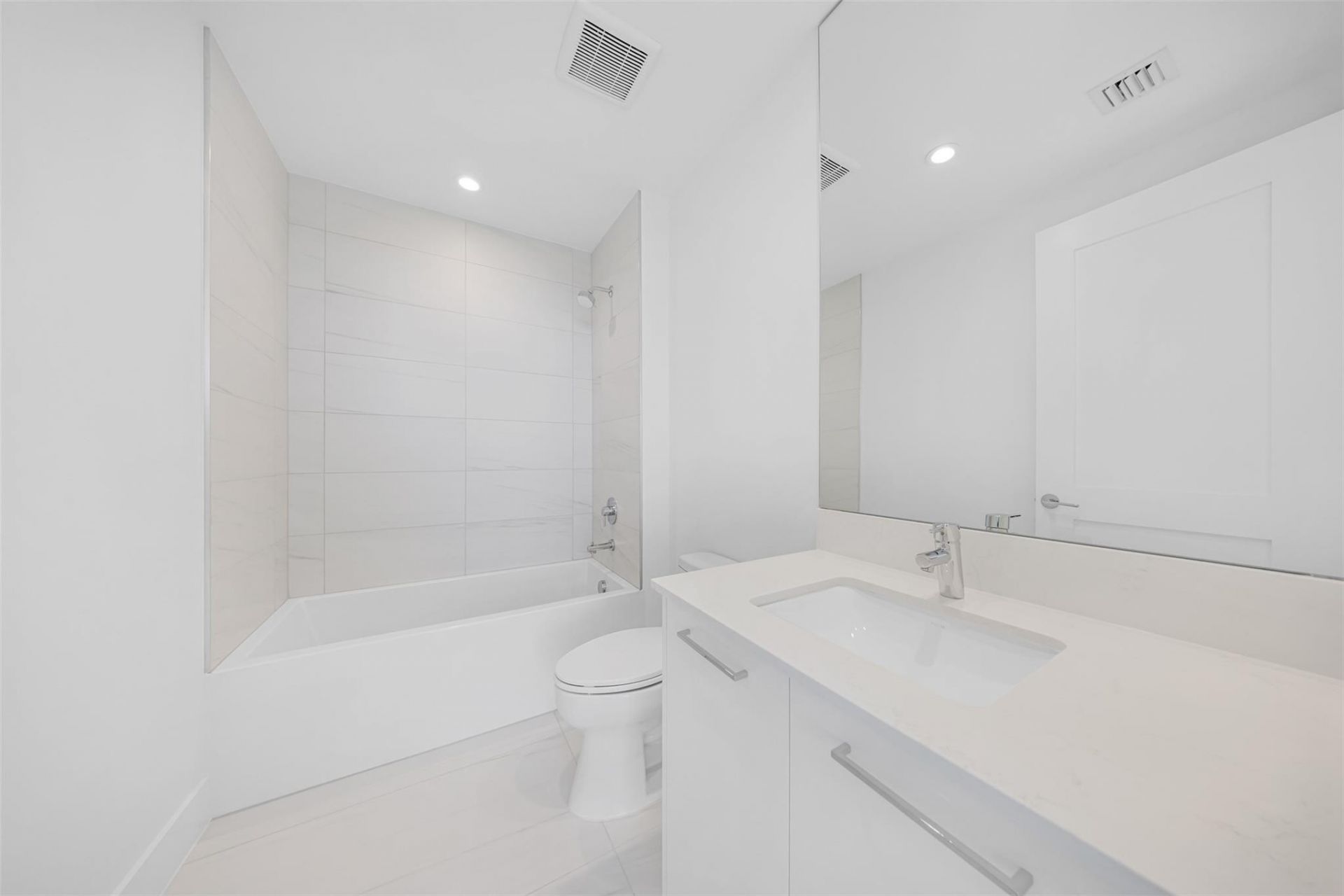 153 N Seabreeze, Unit 2503-S, Fort Lauderdale, FL 33304 Photo