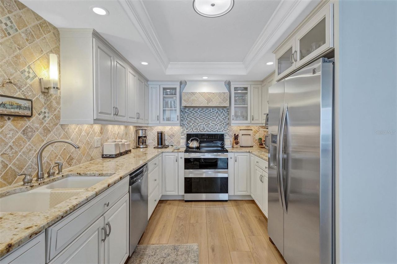 1212 Benjamin Franklin Drive, Unit 1001, Sarasota, FL 34236 Photo