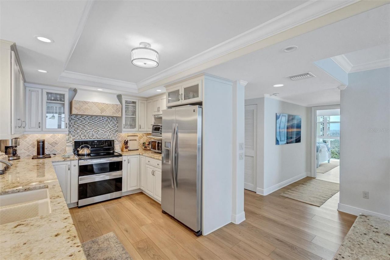 1212 Benjamin Franklin Drive, Unit 1001, Sarasota, FL 34236 Photo