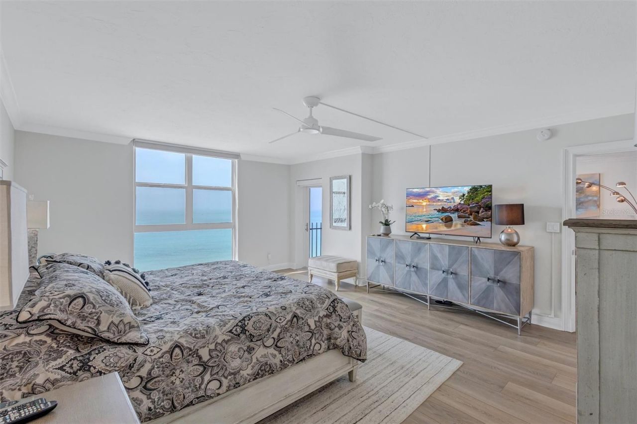 1212 Benjamin Franklin Drive, Unit 1001, Sarasota, FL 34236 Photo