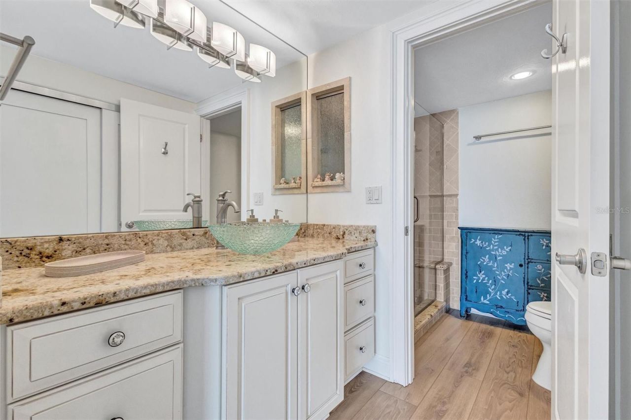 1212 Benjamin Franklin Drive, Unit 1001, Sarasota, FL 34236 Photo