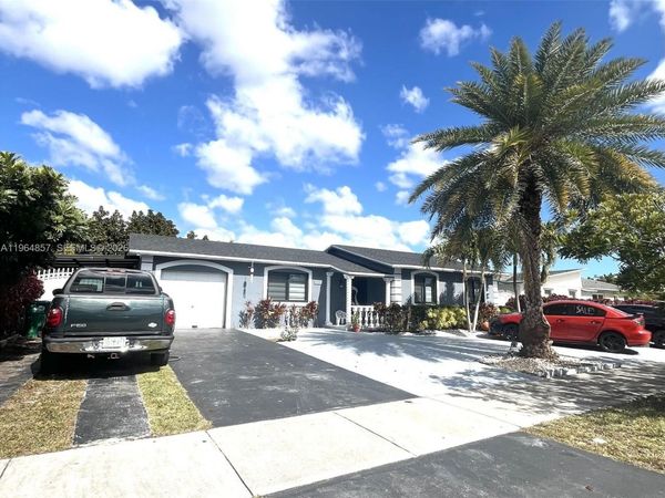 12271 SW 187th St , Miami, FL 33177