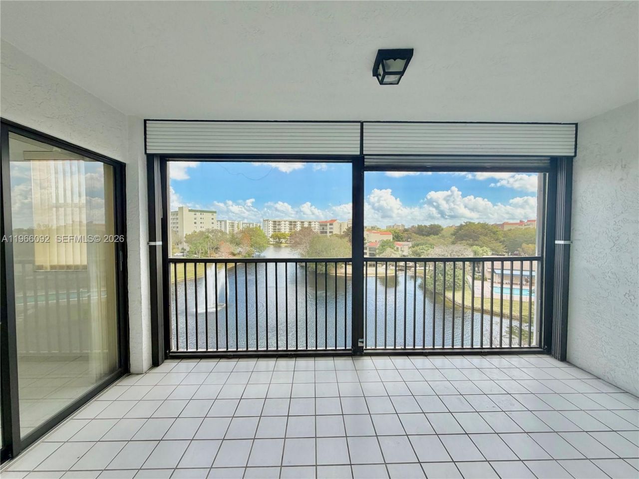 2334 S Cypress Bend Dr , Unit 505, Pompano Beach, FL 33069 Photo