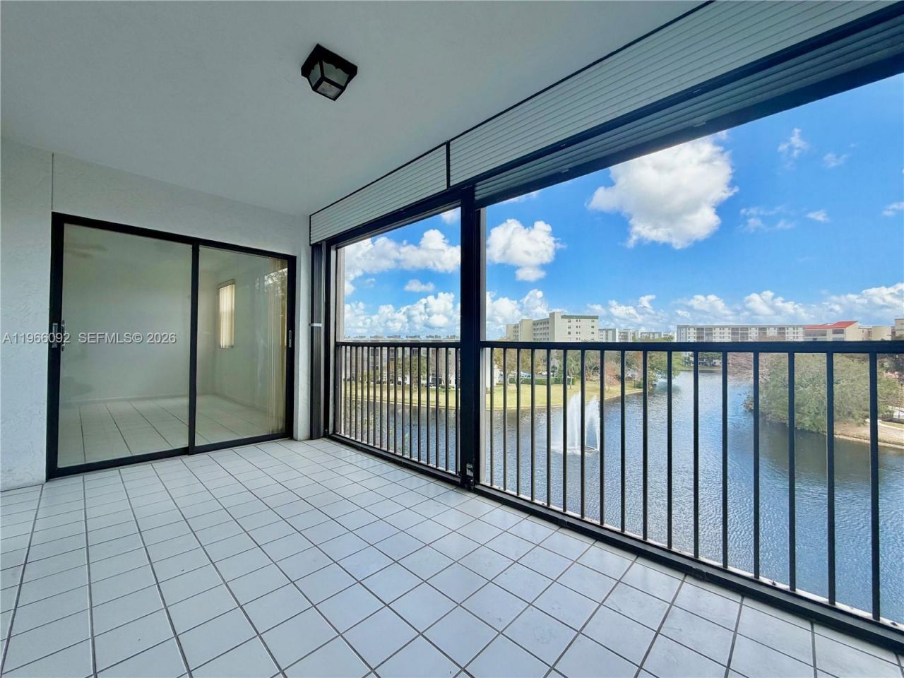 2334 S Cypress Bend Dr , Unit 505, Pompano Beach, FL 33069 Photo