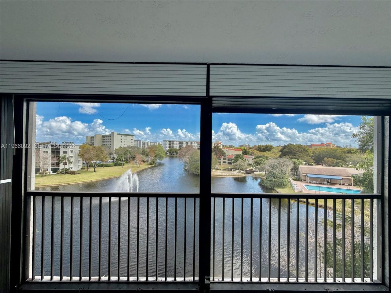 2334 S Cypress Bend Dr , Unit 505, Pompano Beach, FL 33069 Photo