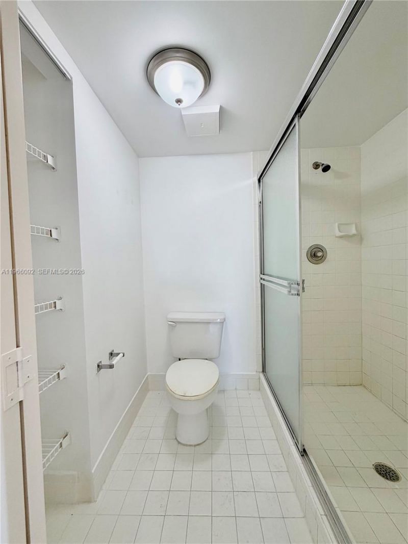 2334 S Cypress Bend Dr , Unit 505, Pompano Beach, FL 33069 Photo