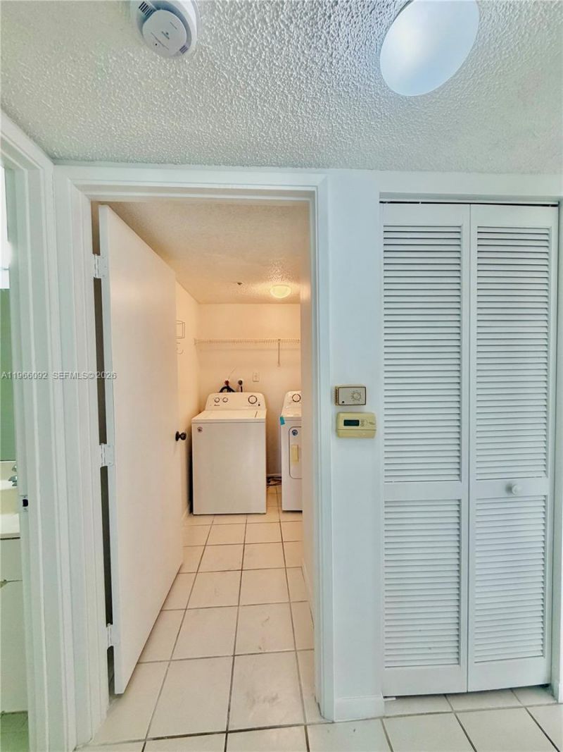 2334 S Cypress Bend Dr , Unit 505, Pompano Beach, FL 33069 Photo