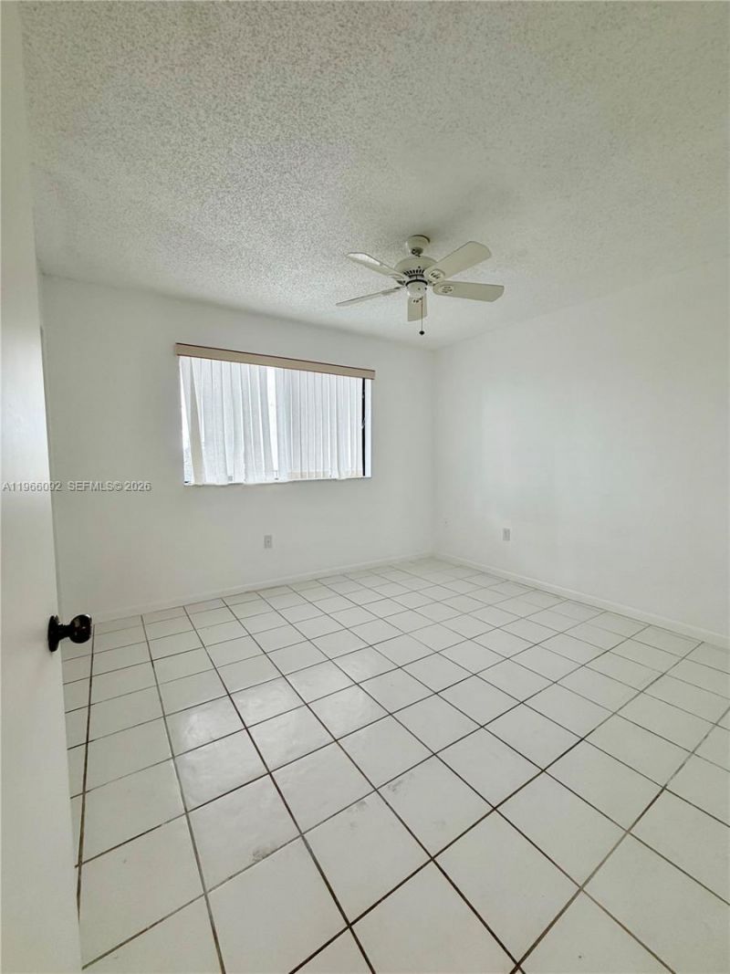 2334 S Cypress Bend Dr , Unit 505, Pompano Beach, FL 33069 Photo